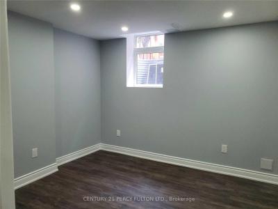 89 WOODCOCK AVENUE, Ajax, Ontario L1T 4L7, Kanada