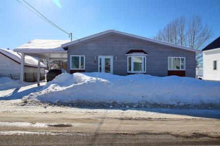 21  Rue des Peupliers O., Rivière-Bleue, Quebec G0L 2B0, Canada