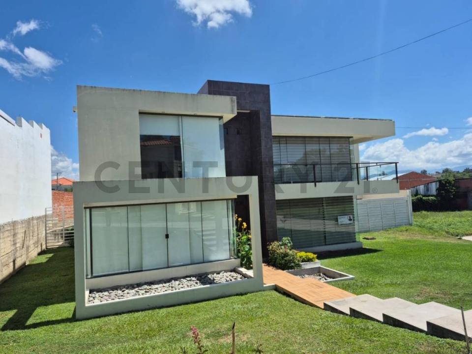 Barrio Miraflores Calle 9 , Miraflores, Tarija 00001, Bolivien