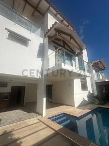 AV BUSCH CALLE 6 NUMERO 100 ENTRE 2 Y 3 ANILLO 100, Equipetrol, Santa Cruz 0000, Bolívia