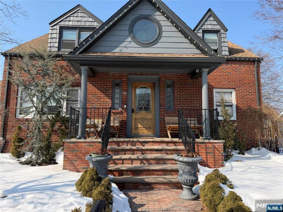 60 Dick Street , 2nd Fl, Clifton, New Jersey 07013, États-Unis