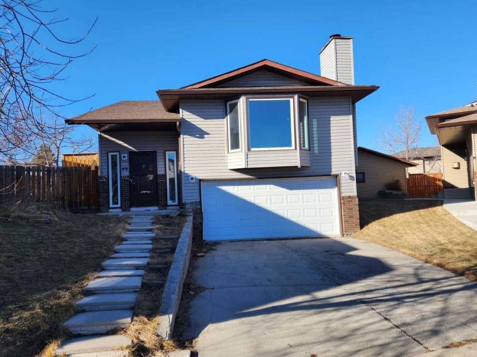 48 BERMONDSEY COURT NW, Calgary, 阿尔伯塔 T3K 1V7, 加拿大