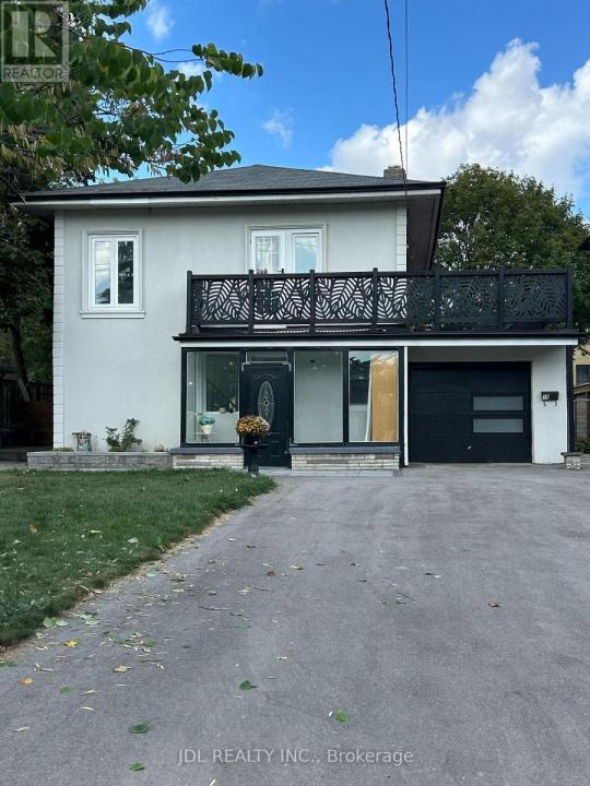 18 CADILLAC AVE AVENUE, Toronto (clanton Park), Ontario M3H 1R9, Canada