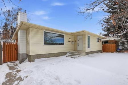 5031 VIENNA DRIVE NW, Calgary, Alberta T3A 0W8, Canada