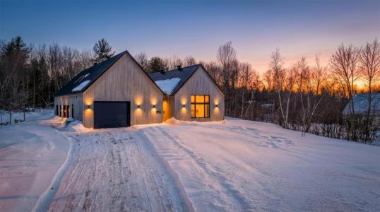 40  Rue de la Liberté, Frelighsburg, Quebec J0J 1C0, Canada