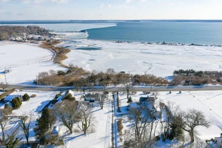 20715 Main Road, Orient, NY 11957, USA