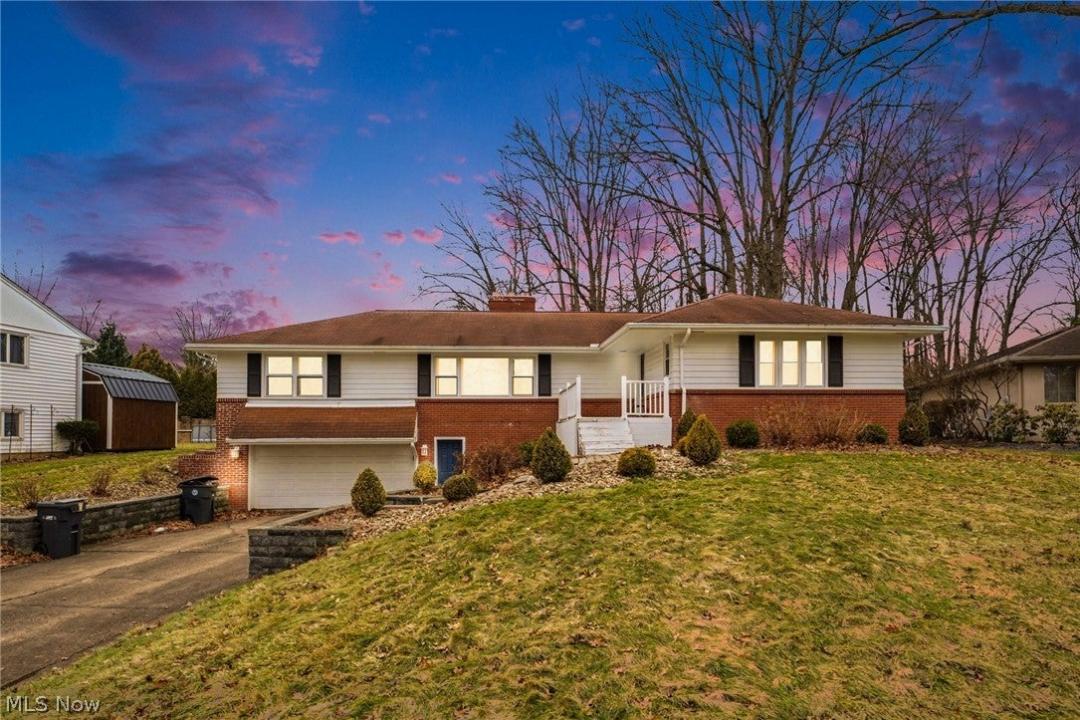 1215 Pleasant Valley Ne Drive, Warren, Ohio 44483, Stati Uniti