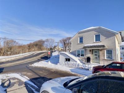 1-1A  Rue Dollard, Rivière-du-Loup, Québec G5R 1S9, Canada