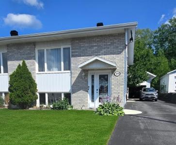 309B  Rue de la Montagne, Témiscaming, Quebec J0Z 3R0, Kanada