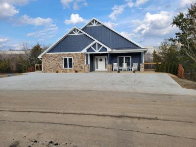 000 Brian Avenue, Ava, Missouri 65608, USA