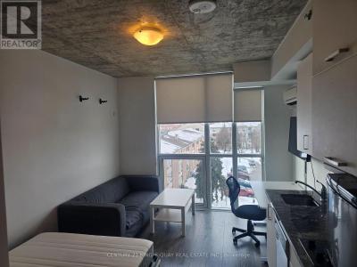 1900 SIMCOE STREET NORTH, Oshawa (samac), Ontario L1G 4Y3, Canadá