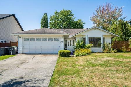 6697 141A STREET, Surrey, British Columbia V3W 9N8, Canada