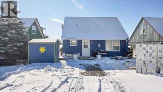 11 MOUNTAIN VISTA DRIVE, Hill Spring, Alberta T0K 1E0, Canada