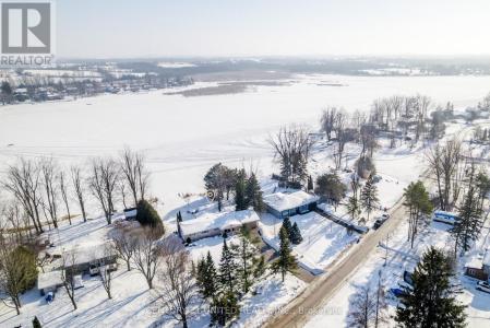 1 LAKESHORE BOULEVARD, Selwyn, Ontario K0L 1T0, Canadá