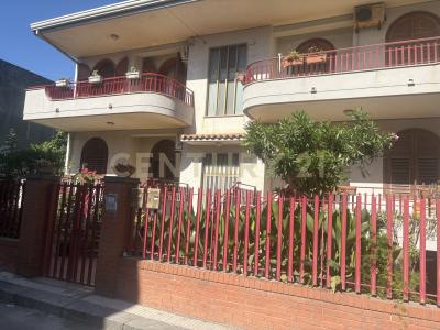 Via Francesco Baracca, Riposto, Sicilia 95018, 이탈리아