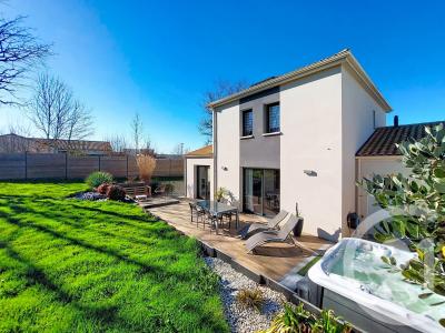 La Seguiniere, Pays De La Loire 49280, France