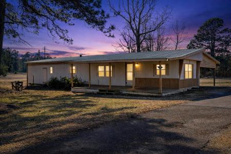 2931 FM 31 N, De Berry, Teksas 75639, USA