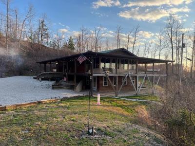 1471 Bee Tree, Salyersville, Kentucky 41465, Estados Unidos