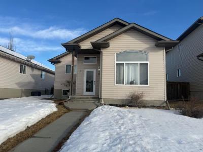31 KREINER CRESCENT, Whitecourt, אלברטה T7S 1X1, קנדה 