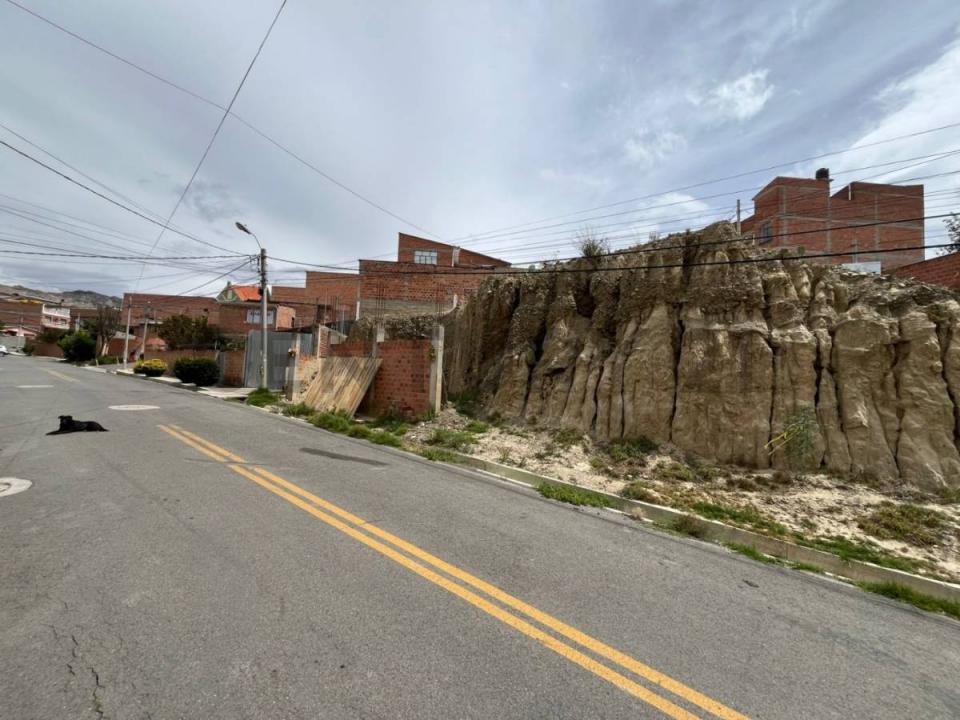 Calle 9 S/N esquina Av. Avaroa , La Paz, La Paz 00001, 玻利維亞