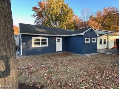74 E Shore Rd, Jefferson Twp., NJ 07849-1777, USA