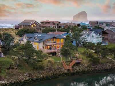 35395 Sunset, Pacific City, Oregon 97135, USA