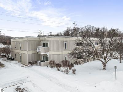 124 Beech Street, Traverse City, Michigan 49684, USA