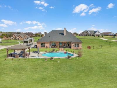 139 Stanford Lane, Springtown, Texas 76082, USA