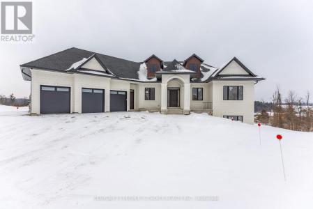 11 CALDWELL DRIVE, Oro-Medonte-, Ontario L0L 2L0, Canada
