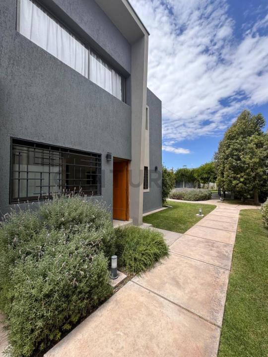 Adolfo calle 665 , Luján De Cuyo, Mendoza 5507, Argentine