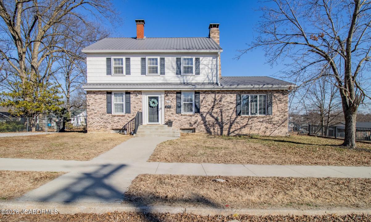 404 E. MULBERRY STREET, California, Missouri 65018, Estados Unidos