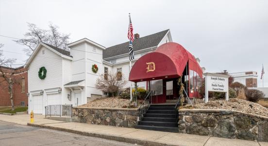 11 Linden Street, Reading, Massachusetts 01867, USA