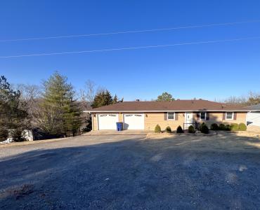 1991 Lakeshore Dr S, Goreville, Illinois 62939, USA