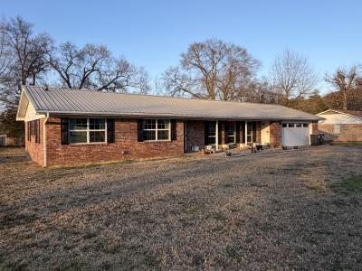 413 N 26th Street, Ozark, Arkansas 72949, USA