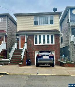 17 Hamilton Street, Harrison, ניו ג'רזי 07029, ארצות הברית של אמריקה 