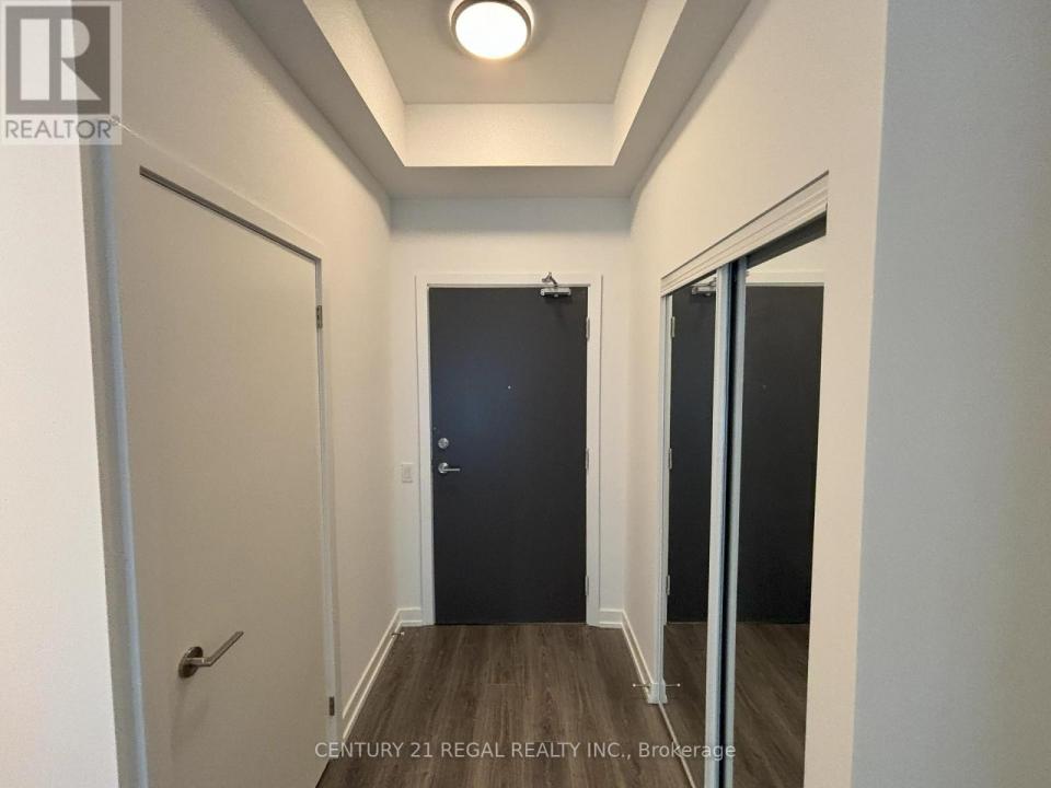 7 GOLDEN LION HEIGHTS, Toronto (newtonbrook East), Ontario M2M 0C1, Canada