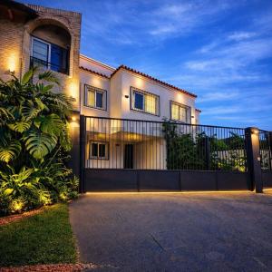 Tte Victoriano Alvarenga casi Miguel Rojas , Mburucuyá, Asunción 00001, Le Paraguay