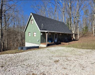 42 Alley Rd, Wellington, Kentucky 40387, USA