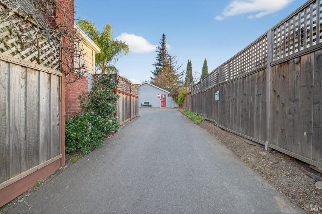 16 7th St, Petaluma, 加利福尼亚州 94952, 美国