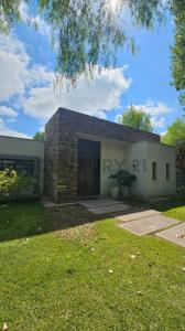 Araoz 2399, Mayor Drummond, Mendoza 5507, Argentina