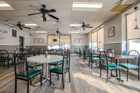 9999999999 Main Street, Stoneham, Massachusetts 02180, USA