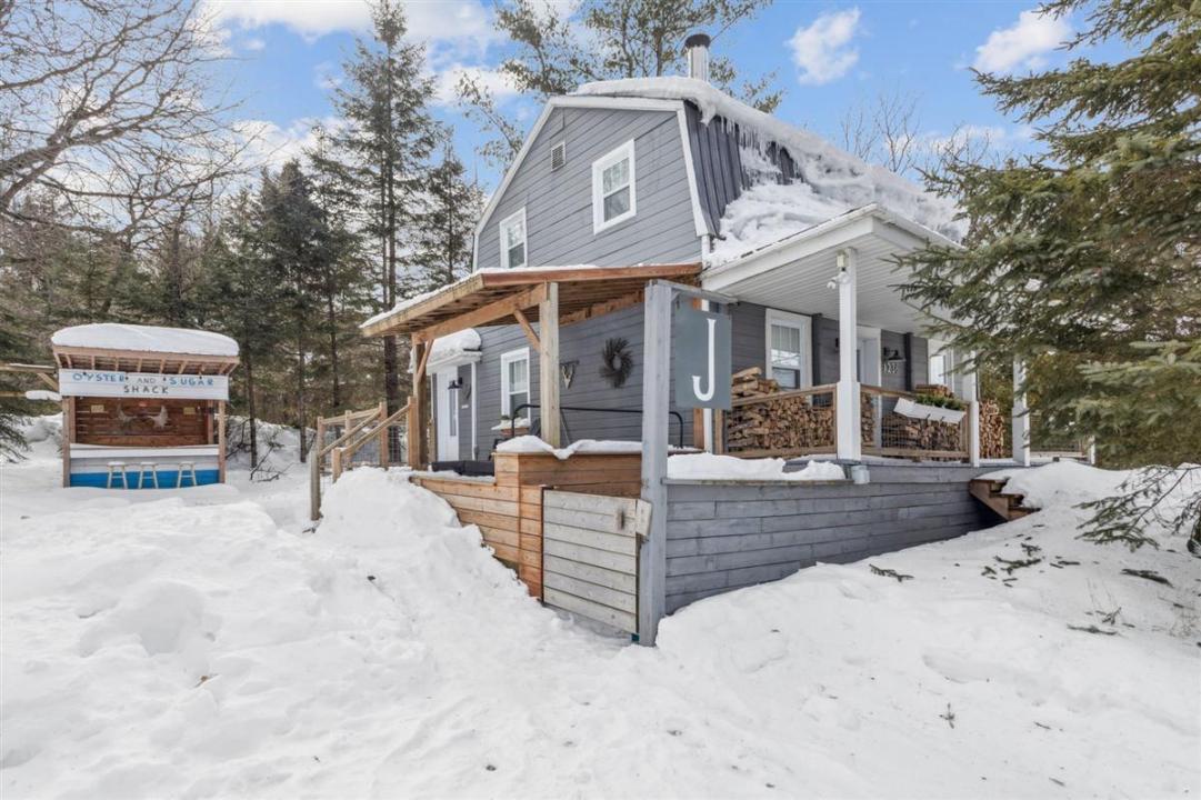 1236 Ch. des Lacs, Saint-Faustin/Lac-Carré, Quebec J0T 1J2, Kanada
