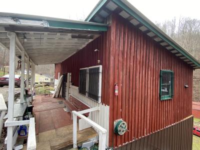 11130 HW 1524, Manchester, Kentucky 40962, USA