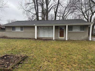 2559 Depew Drive, WestBloomfield, Michigan 48324, USA