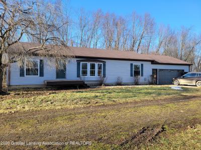 23667 17 Mile Road, Bellevue, Michigan 49021, USA