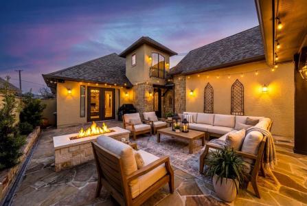 2916 Rock Barn Dr, Kerrville, Texas 78028, USA