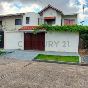 Av. San Aurelio entre 2º y 3º Anillo Calle # 6 Barrio Petrolero Sur, # 6 , Este, Santa Cruz 00001, Bolivia