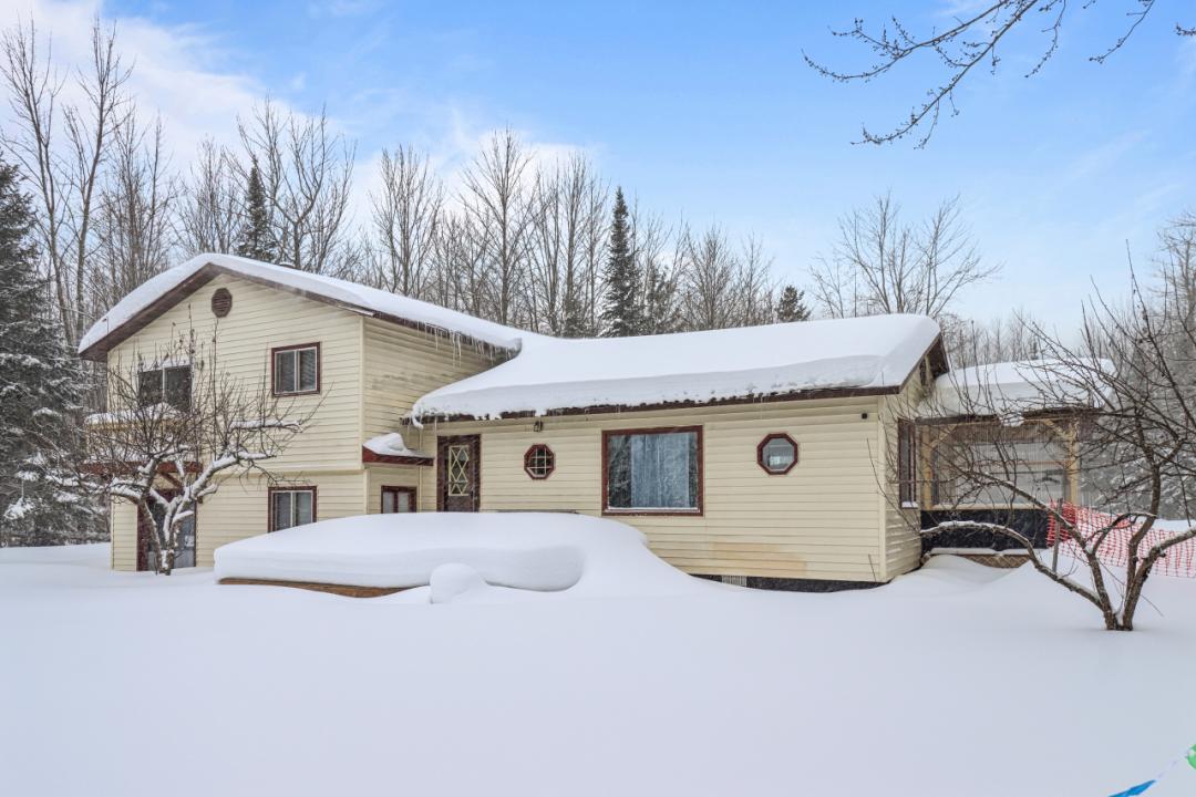 14366 Hwy M64, Bergland, Michigan 49910, États-Unis