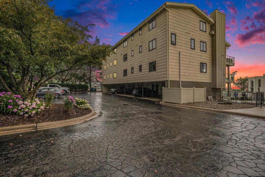 1 Marine Drive , 1&3, Michigan City, Indiana 46360, États-Unis