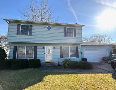 3863 Kingsway Drive, Crown Point, Indiana 46307, USA